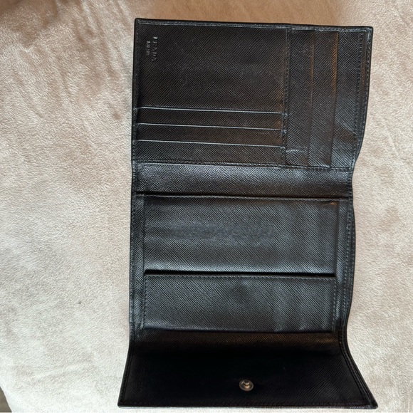 Prada Black Wallet - Picture 5 of 11